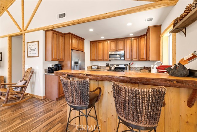 43485 Colusa Drive, Big Bear Lake CA: https://media.crmls.org/medias/619e159c-ae7e-4868-90a4-aba0cda078f7.jpg