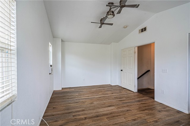 1650 Elmbridge Lane, Hemet CA: https://media.crmls.org/medias/619e1ab8-efd2-428a-9db7-5582093f84f6.jpg