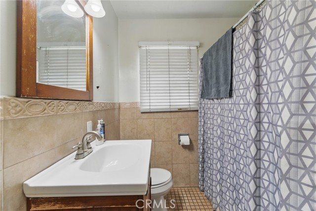 Detail Gallery Image 13 of 25 For 14423 Dumont Ave, Norwalk,  CA 90650 - 2 Beds | – Baths