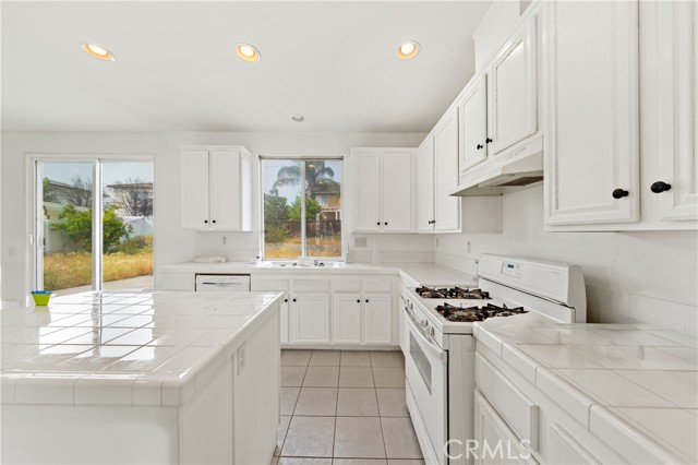 Detail Gallery Image 12 of 45 For 31824 Palm Vista Ct, Menifee,  CA 92584 - 3 Beds | 2/1 Baths