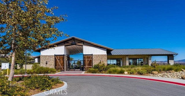 Detail Gallery Image 42 of 66 For 18619 Cedar Crest Dr, Canyon Country,  CA 91387 - 3 Beds | 2/1 Baths