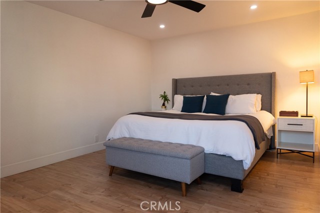 Detail Gallery Image 6 of 25 For 1109 Alabama St, Huntington Beach,  CA 92648 - 3 Beds | 3 Baths