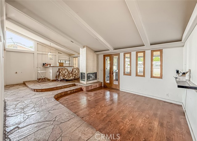 8835 Monogram Avenue, North Hills CA: https://media.crmls.org/medias/619f53f7-22de-460a-bef8-d00f8ea061b3.jpg