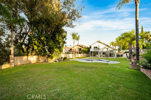 2424 Norte Vista Drive, Chino Hills CA: https://media.crmls.org/medias/619f6059-7028-400f-9d5b-6c0f721374e4.jpg