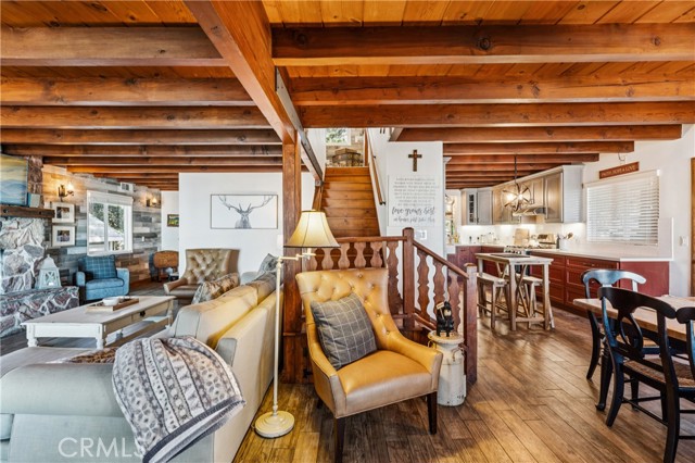 Detail Gallery Image 5 of 29 For 22988 Valley View, Crestline,  CA 92325 - 3 Beds | 2 Baths