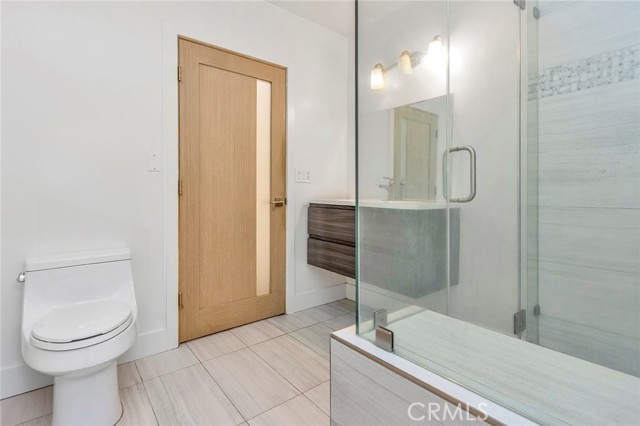 6015 Laurelgrove Avenue, North Hollywood CA: https://media.crmls.org/medias/61a001a5-72eb-4043-920e-1153ca4734d8.jpg