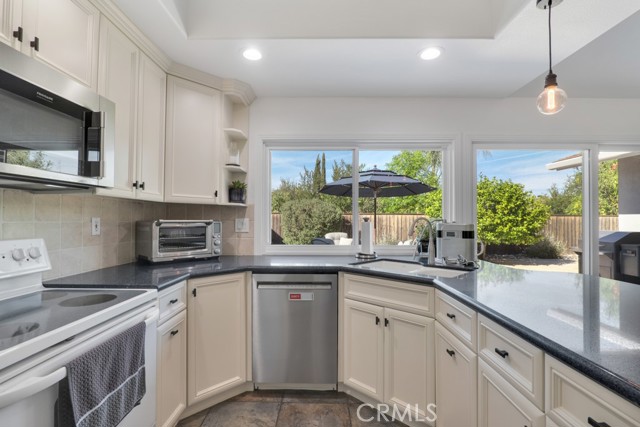 Detail Gallery Image 10 of 28 For 29353 Hillrise, Agoura Hills,  CA 91301 - 3 Beds | 2 Baths