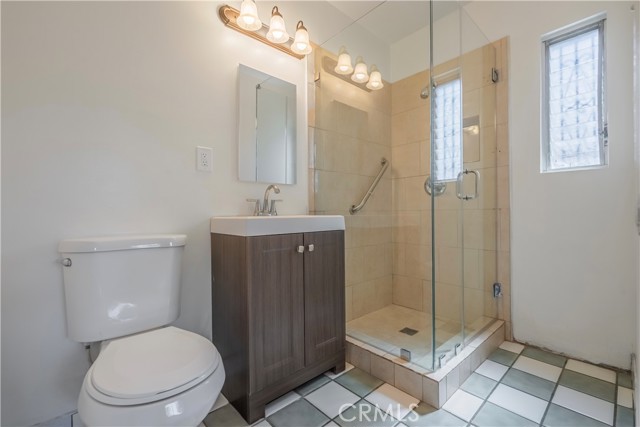 2653 Alice Street, Los Angeles CA: https://media.crmls.org/medias/61a1e209-0efe-4352-a4be-34e889862be7.jpg