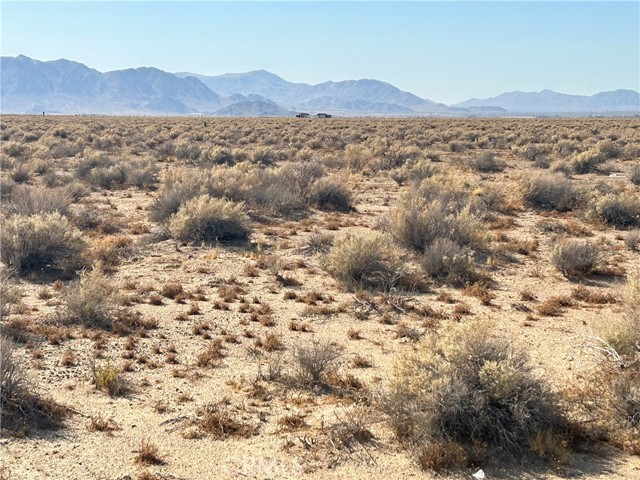 Detail Gallery Image 5 of 6 For 1 Cherokee Trl, Lucerne Valley,  CA 92356 - – Beds | – Baths