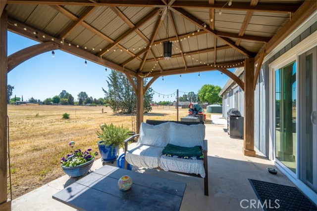 Detail Gallery Image 23 of 33 For 5640 Whispering Oak Way, Paso Robles,  CA 93446 - 4 Beds | 3 Baths