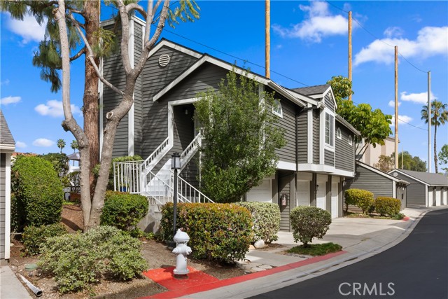 Front Image Thumbnail for CROC26044686