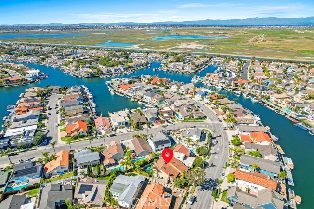 Detail Gallery Image 62 of 67 For 16293 Wayfarer Ln, Huntington Beach,  CA 92649 - 5 Beds | 3/1 Baths
