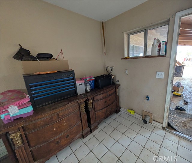 14136 Osage Road, Apple Valley CA: https://media.crmls.org/medias/61a349fc-2a3a-4f52-8e95-5951b9008cf0.jpg