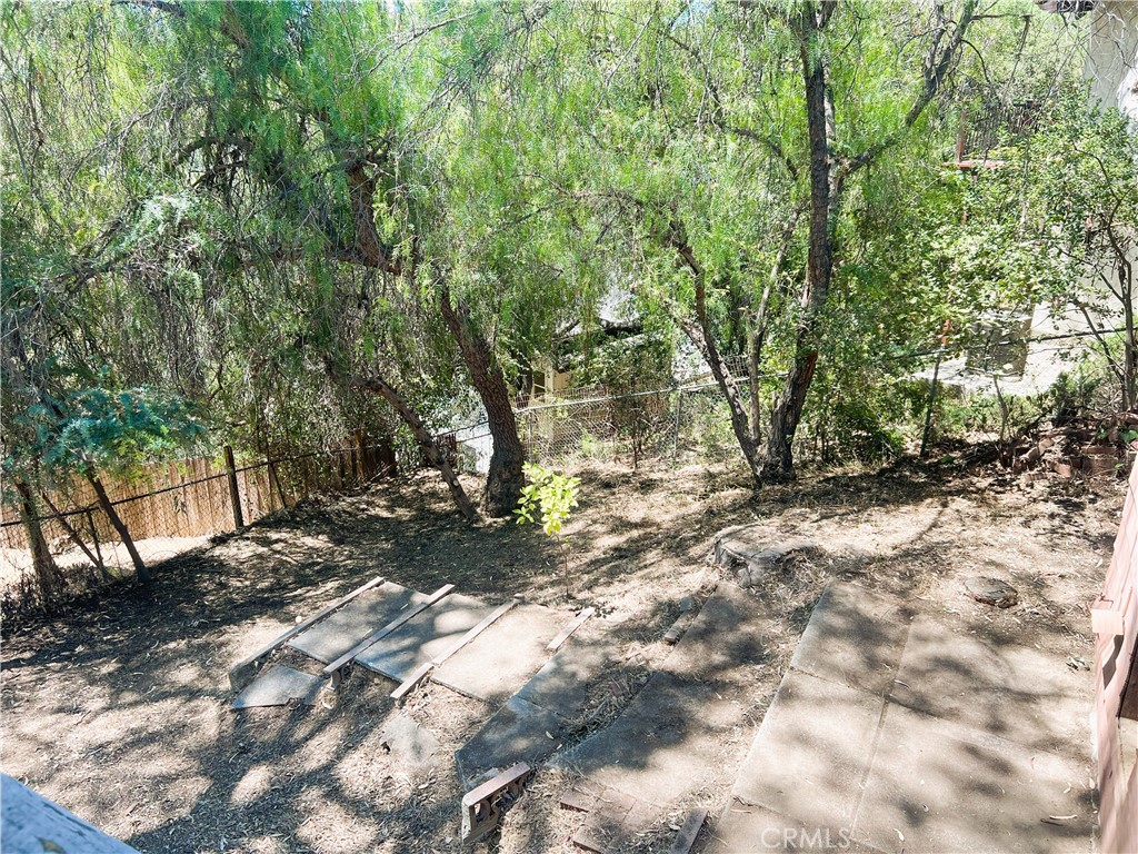 https://media.crmls.org/medias/61a3cb7e-d2f1-4b3d-bdb6-e37fa8646344.jpg?preset=X-Large