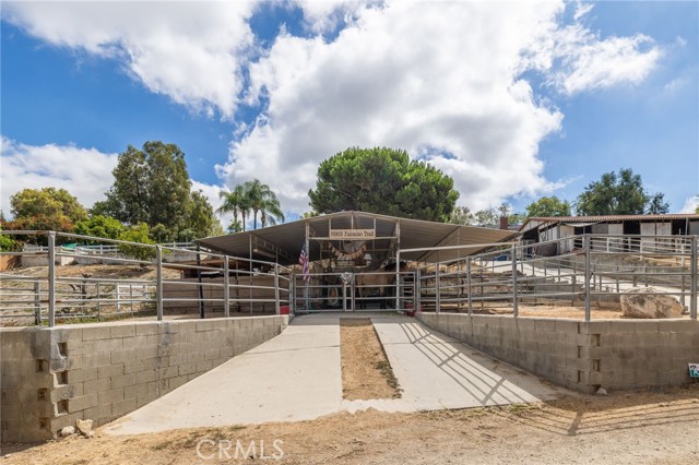 Horse stable