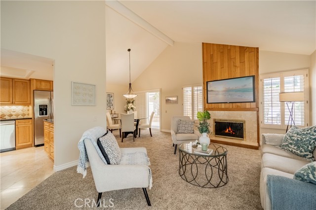 811 Oceanhill Drive, Huntington Beach CA: https://media.crmls.org/medias/61a4a579-e31f-45ca-ad73-e2cddb6bce72.jpg
