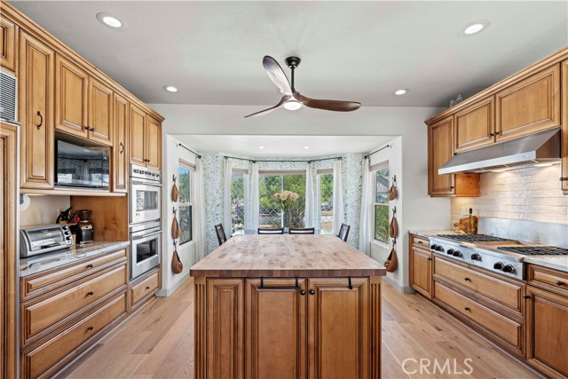 9744 Sweetwater Drive, Agua Dulce CA: https://media.crmls.org/medias/61a63b61-dcc4-4a84-ad95-49c3bf2ed15c.jpg