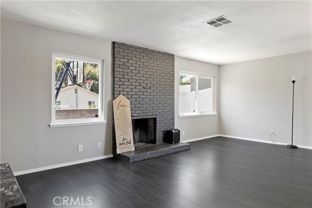 Detail Gallery Image 8 of 28 For 2407 W 7th St, San Bernardino,  CA 92410 - 3 Beds | 2 Baths
