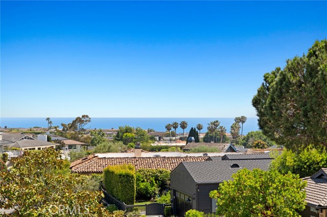 544 De Anza Drive, Corona del Mar CA: https://media.crmls.org/medias/61a7bd54-6c51-4f4d-a5cb-10354bd2fd17.jpg