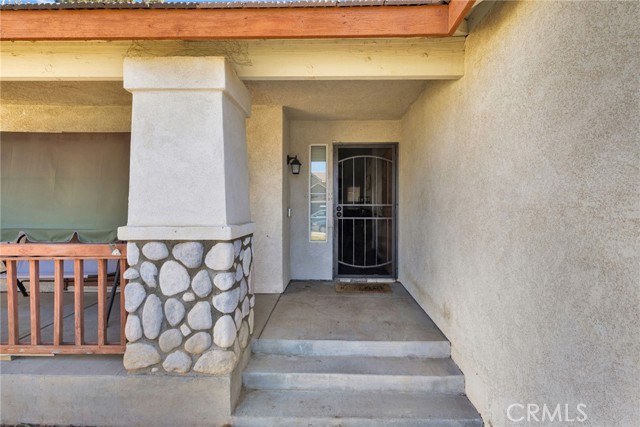 Detail Gallery Image 4 of 37 For 12889 Gifford, Victorville,  CA 92392 - 3 Beds | 2 Baths
