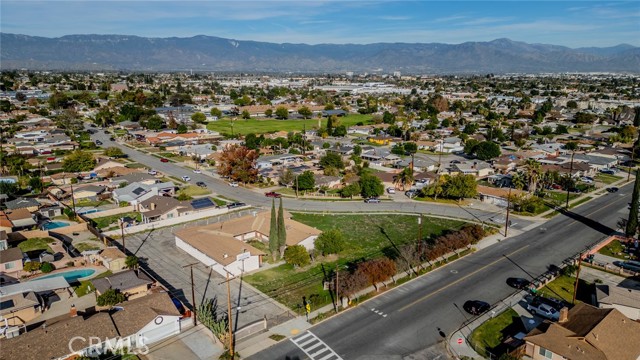 711 W C, Colton CA: https://media.crmls.org/medias/61a8c75b-92a8-41a2-bd12-5adfe473dc01.jpg