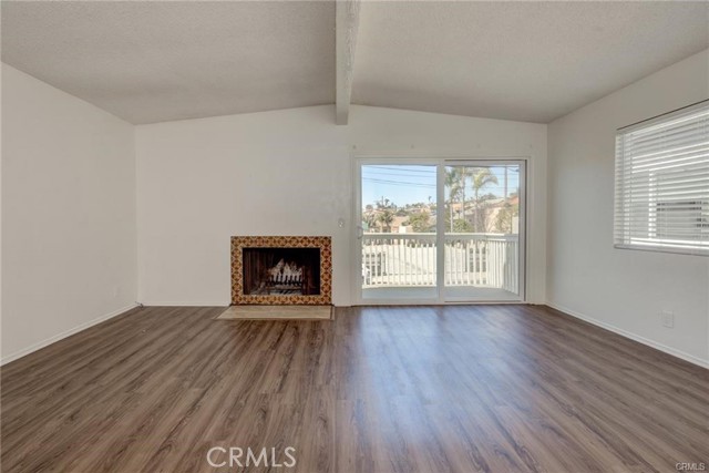 Detail Gallery Image 4 of 27 For 814 3rd St, Hermosa Beach,  CA 90254 - 3 Beds | 2 Baths