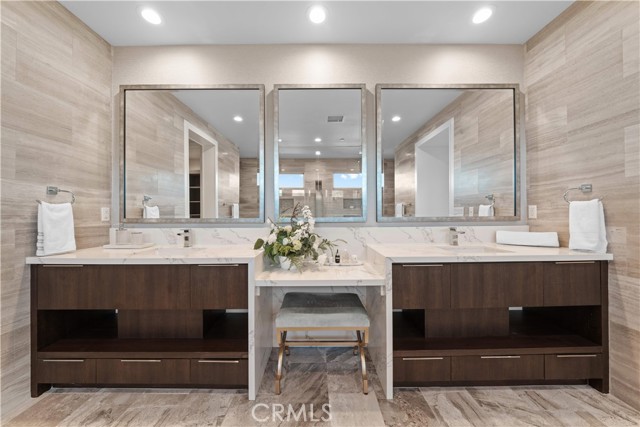 Detail Gallery Image 45 of 75 For 83 Lunar, Irvine,  CA 92618 - 5 Beds | 6/1 Baths