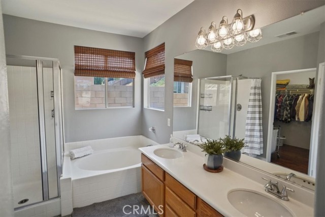 Detail Gallery Image 13 of 22 For 4064 Portola Dr, Palmdale,  CA 93551 - 4 Beds | 2 Baths