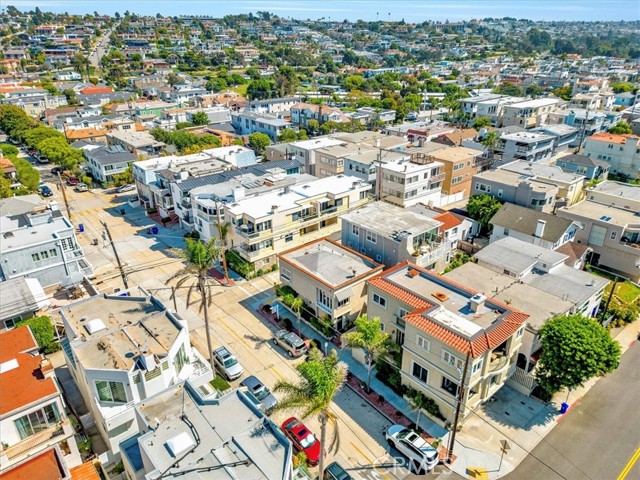 308 2nd Street, Manhattan Beach, California 90266, 2 Bedrooms Bedrooms, ,2 BathroomsBathrooms,Residential,Sold,2nd,PW23185431