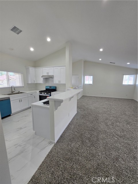 7784 Chanticleer Road, Highland CA: https://media.crmls.org/medias/61ab31f5-6384-4a29-9a68-b59e3a62ee7a.jpg