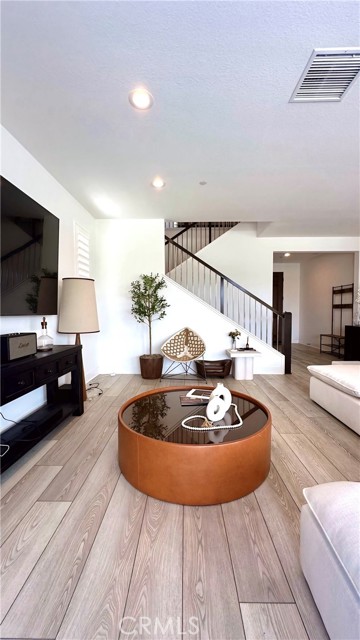 19028 Sark Place, Canyon Country CA: https://media.crmls.org/medias/61abd149-8fda-43bf-bbed-665f5cc4660c.jpg