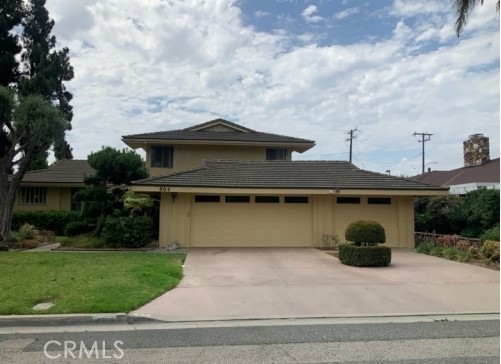 804 E Clemmer Dr, Compton, CA 90221