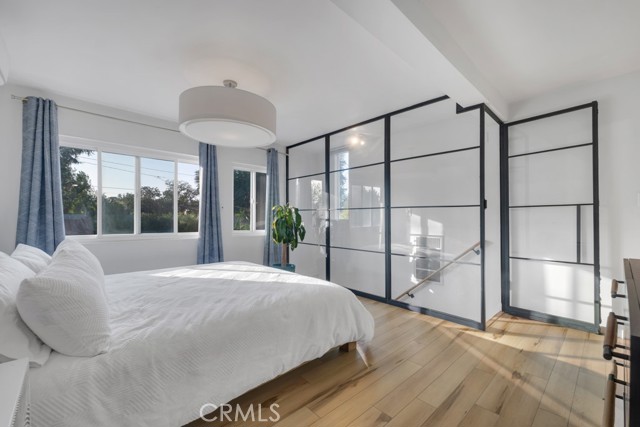 Detail Gallery Image 32 of 52 For 5727 Colbath, Valley Glen,  CA 91401 - 3 Beds | 3 Baths