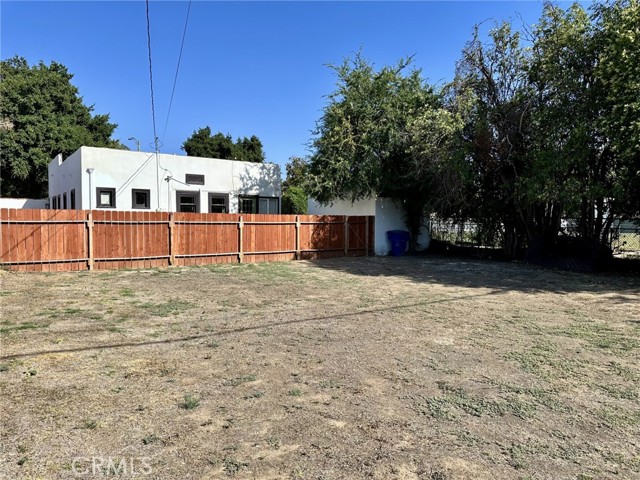 5743 Magnolia Avenue, Riverside CA: https://media.crmls.org/medias/61ad4b6f-bc11-48bd-9337-6ad11c953e71.jpg