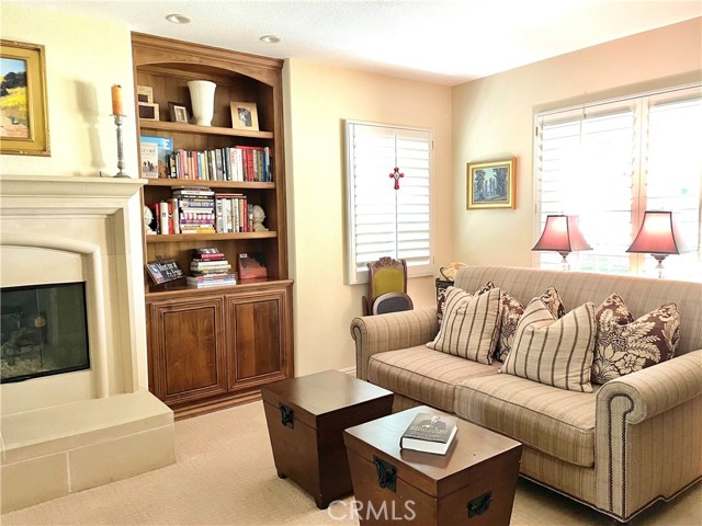 Detail Gallery Image 3 of 41 For 1 Espalier Dr, Lake Forest,  CA 92610 - 6 Beds | 3/1 Baths
