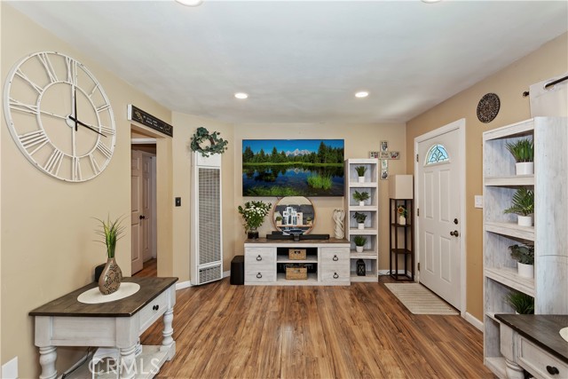 Detail Gallery Image 6 of 22 For 16090 Cajon St, Hesperia,  CA 92345 - 4 Beds | 2 Baths