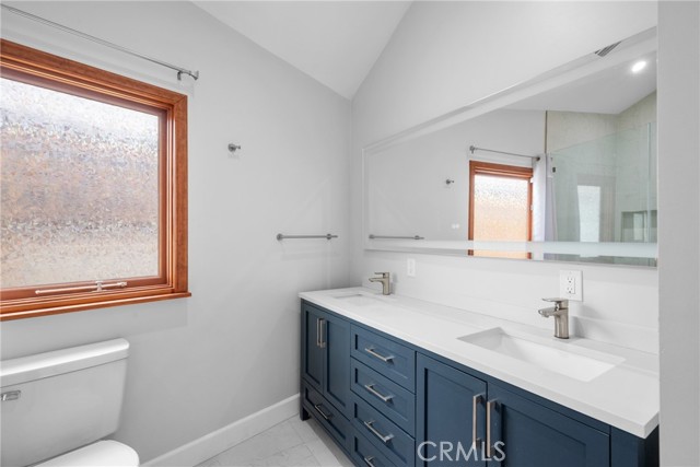 5624 Freeman Avenue, La Crescenta CA: https://media.crmls.org/medias/61ade4fd-8d17-4fae-98b7-a81abde23de6.jpg