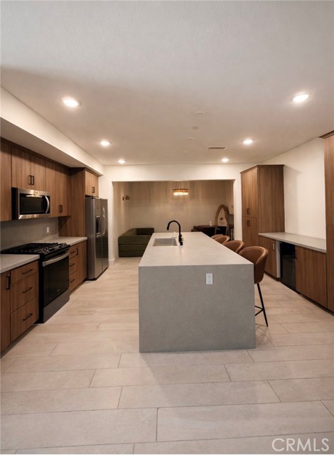 Detail Gallery Image 7 of 22 For 16289 Dawn Way #208, Tustin,  CA 92782 - 2 Beds | 2 Baths