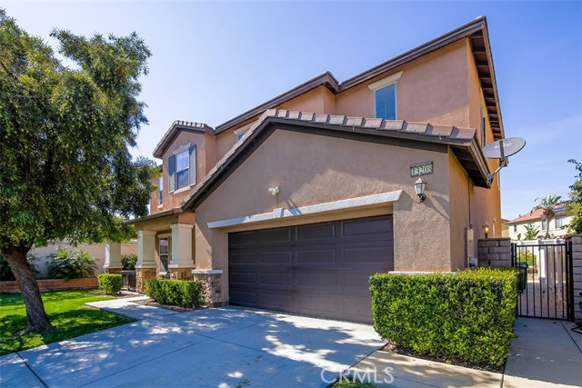 Detail Gallery Image 4 of 40 For 13208 Early Crimson St, Corona,  CA 92880 - 5 Beds | 3 Baths