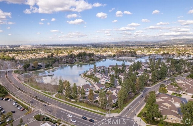 Detail Gallery Image 12 of 13 For 478 E Yale Loop #16,  Irvine,  CA 92614 - 4 Beds | 2/1 Baths