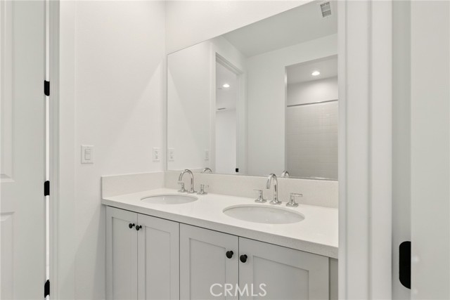 27546 Elderberry Drive, Valencia CA: https://media.crmls.org/medias/61af2bfa-f325-41f9-86e3-69edac2565ab.jpg