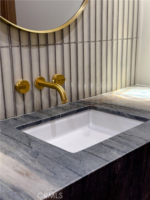 Detail Gallery Image 38 of 56 For 404 16th St, Manhattan Beach,  CA 90266 - 5 Beds | 5/2 Baths