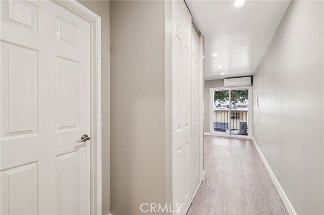 Detail Gallery Image 9 of 27 For 409 Burchett #210,  Glendale,  CA 91203 - 2 Beds | 2 Baths