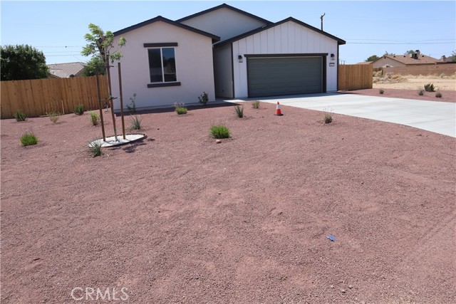 8600 Ironwood Avenue, California City CA: https://media.crmls.org/medias/61b0a3c7-2493-4611-aea8-710515eee6e6.jpg