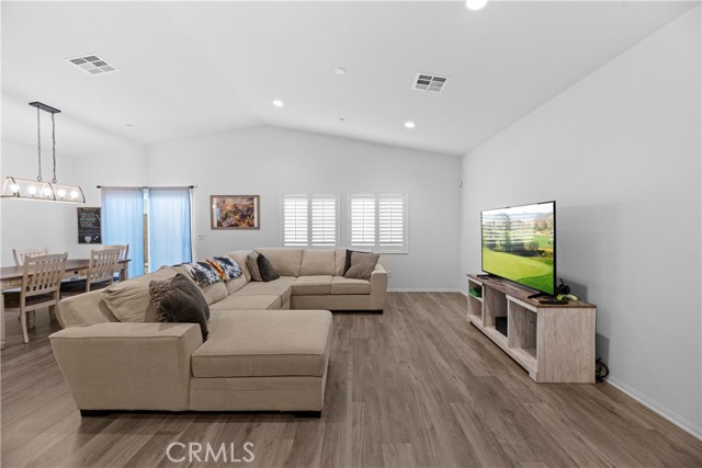 34289 Solstice Street, Winchester CA: https://media.crmls.org/medias/61b1758b-aca2-4ecf-993e-ca3461c3b6f7.jpg
