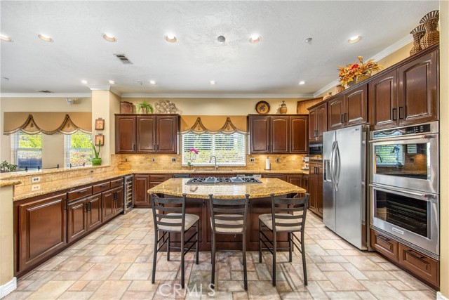 Detail Gallery Image 19 of 65 For 652 Fairway Dr, Redlands,  CA 92373 - 5 Beds | 4/1 Baths
