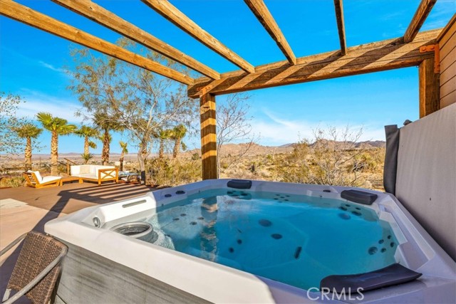 7423 Juniper Road, Joshua Tree CA: https://media.crmls.org/medias/61b1abd0-291e-498e-8755-594f790f3068.jpg