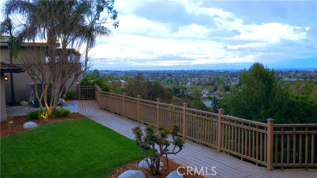 854 Guanajuato Drive, Claremont CA: https://media.crmls.org/medias/61b1dda2-87b2-404a-bde9-dfaea93f8e2e.jpg