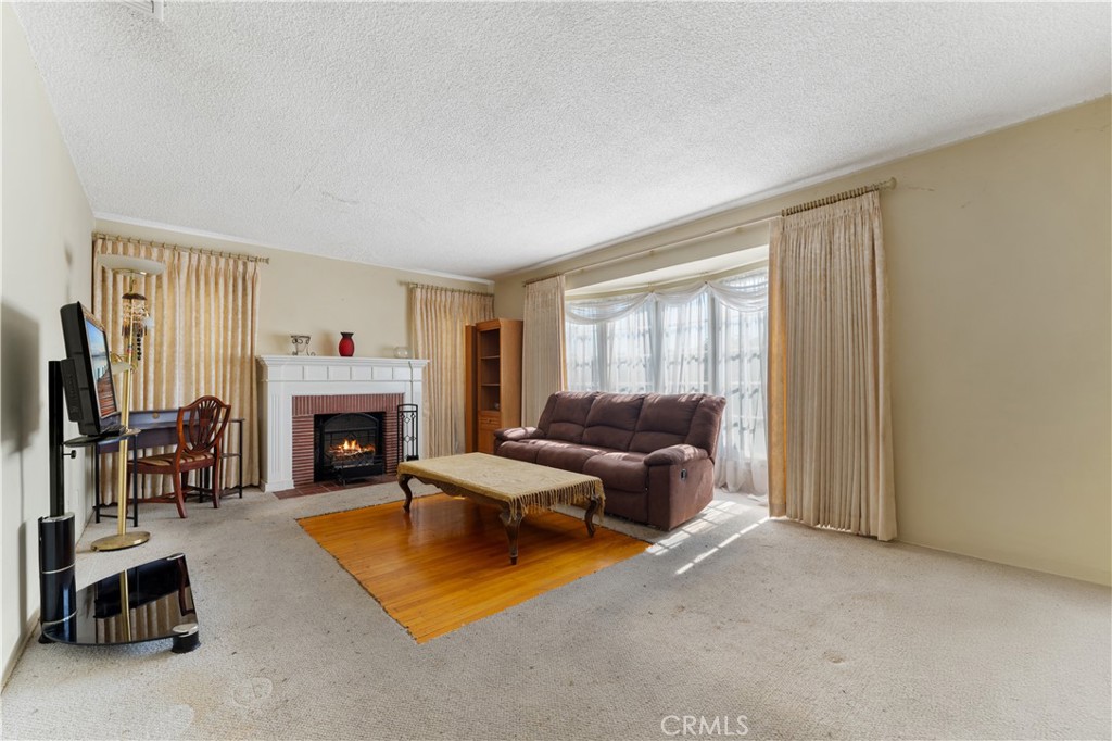 MLS #IN25214651 image #2