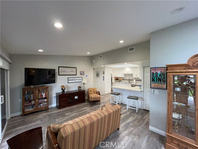 13261 Southport Ln., M8-184I, Seal Beach CA: https://media.crmls.org/medias/61b2d31b-5b0e-4c7d-9028-d90cfb10b3e4.jpg
